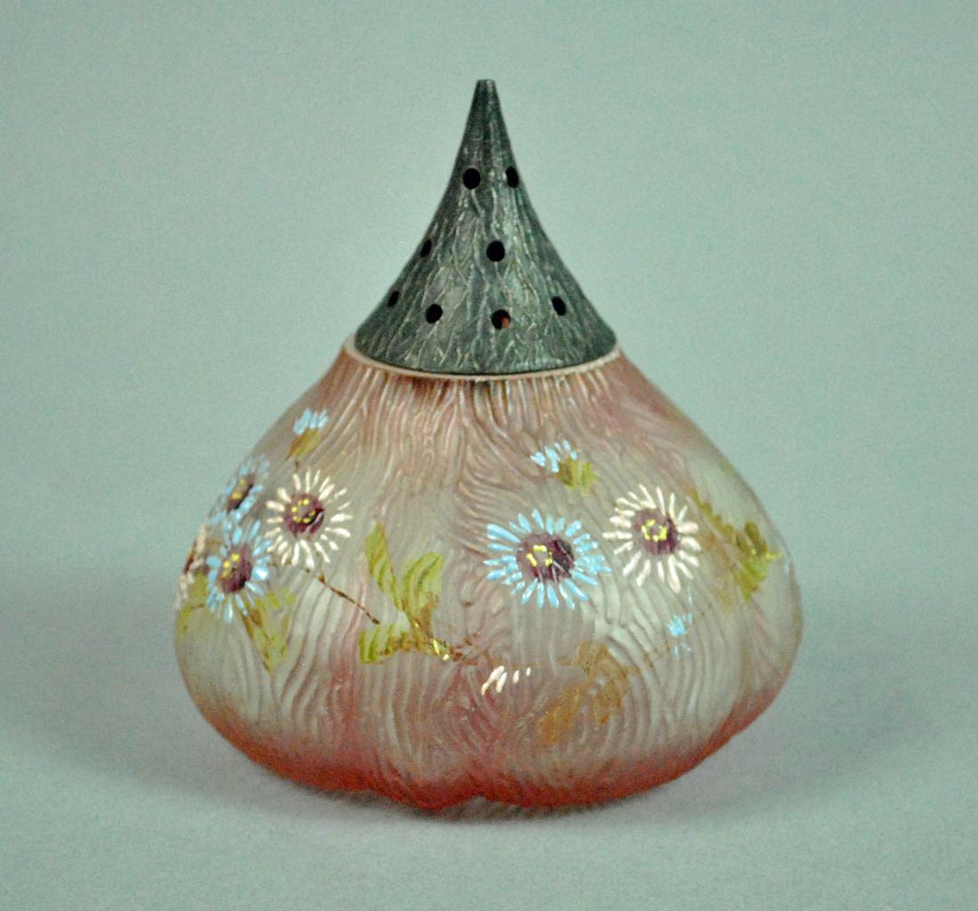 MT. WASHINGTON FIG FORM SUGAR SHAKER (1 of 4)