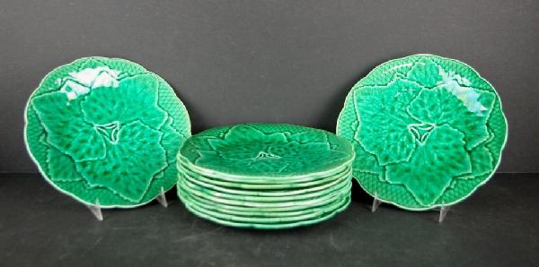 SET OF 12 FRENCH GIEN MAJOLICA LEAF PLATES, 8in.