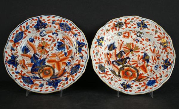 TWO MASONS IRONSTONE IMARI-DECORATED DISHES, 9in.