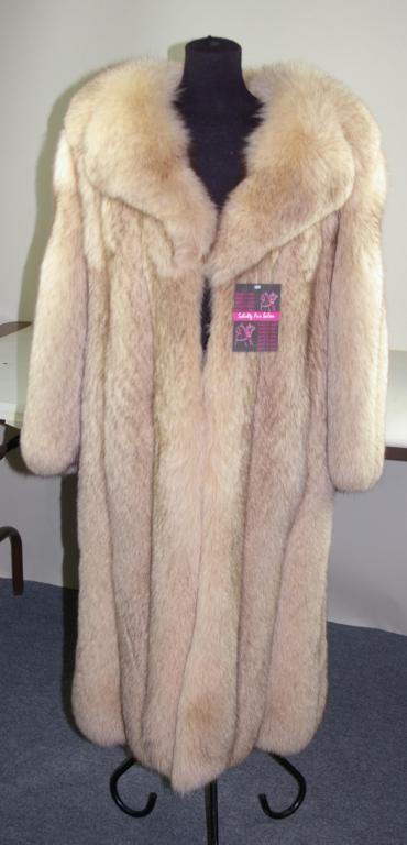 LADIES FULL-LENGTH FOX COAT: label of Meyerowitz Furs, Fair Lawn, New Jersey, 45in. (20in. shoulder-to-shoulder)