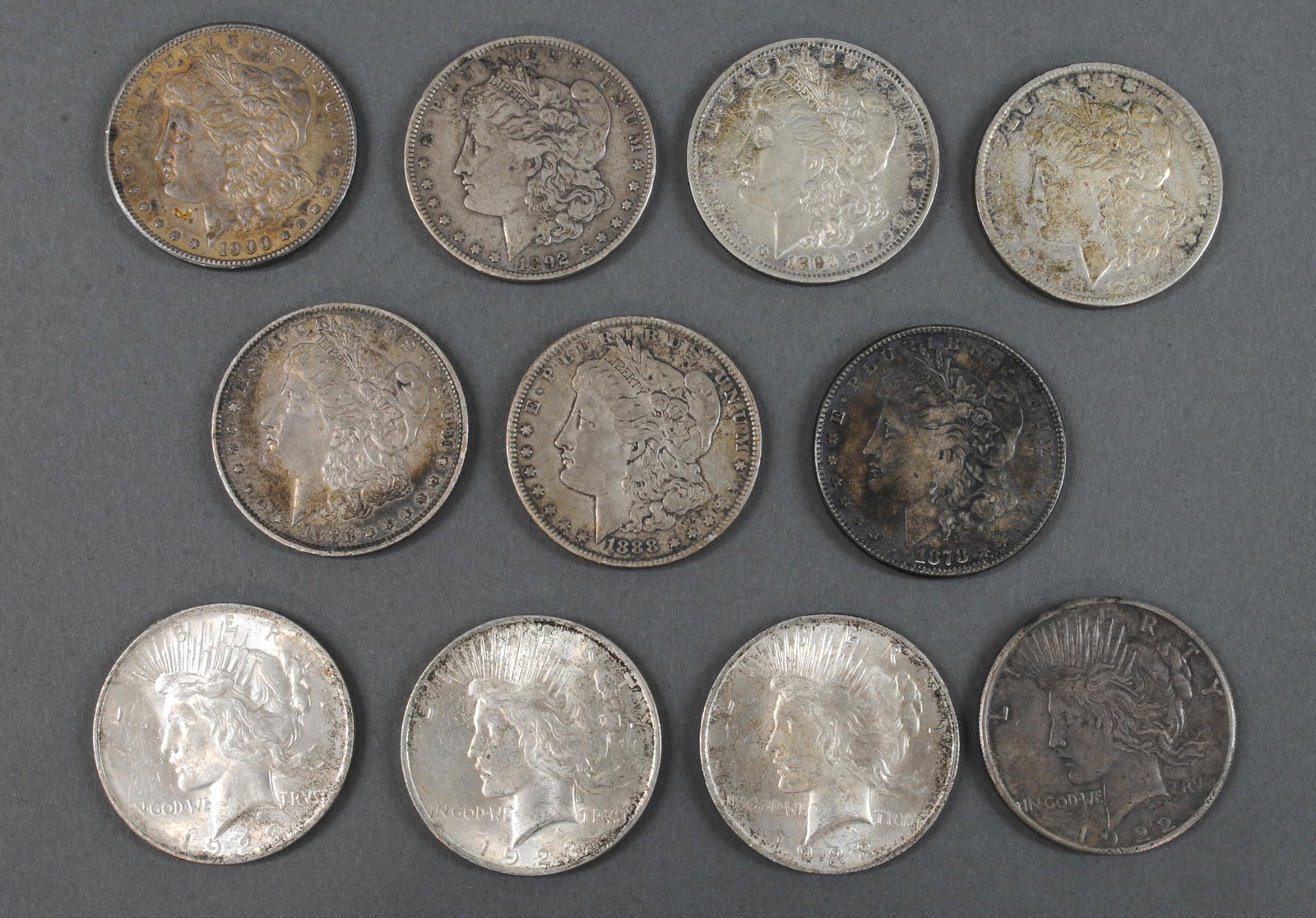 (11) US MORGAN & PEACE SILVER DOLLAR COINS (1 of 2)