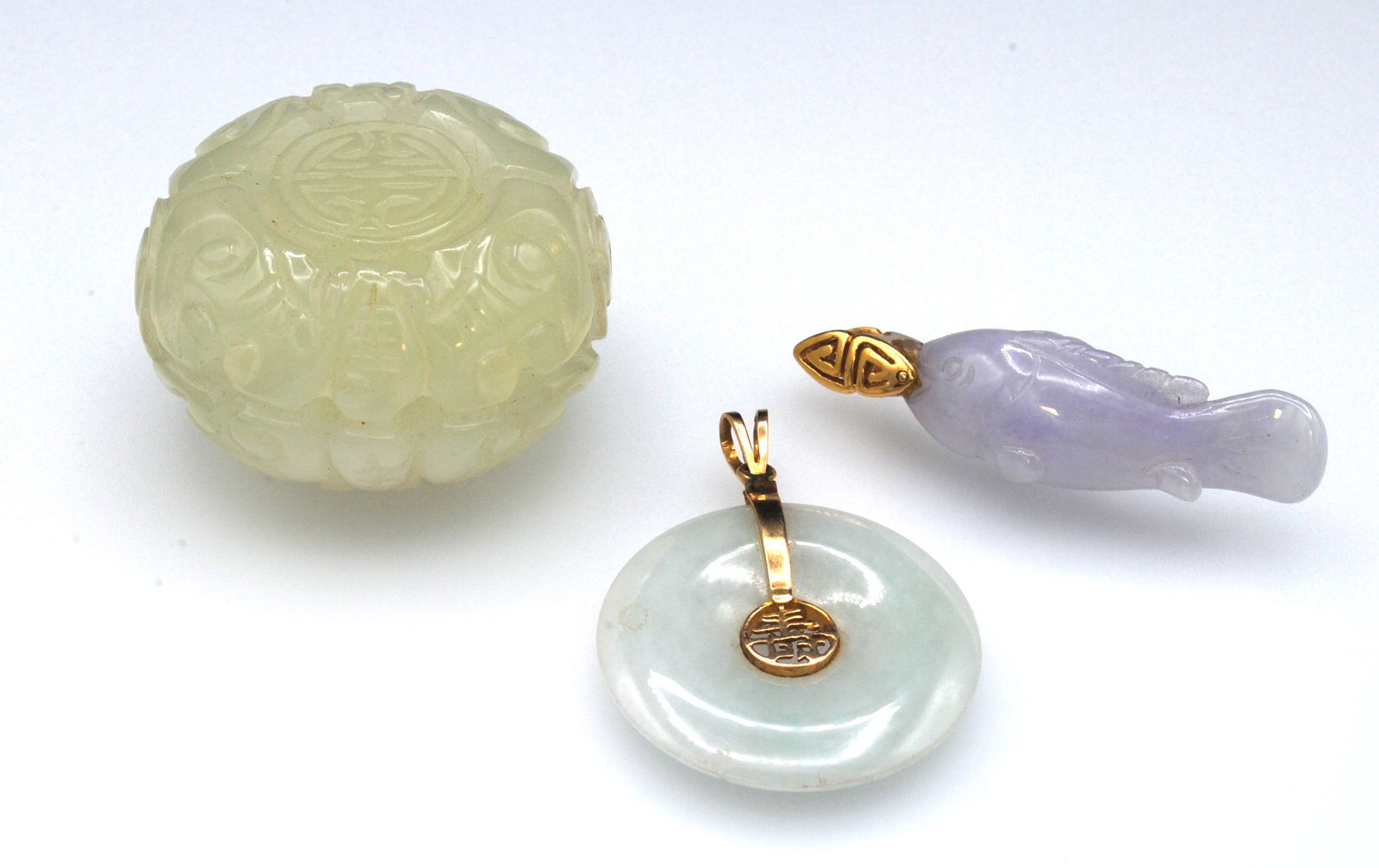 (3) PIECE JADE & HARDSTONE PENDANT GROUP (1 of 2)