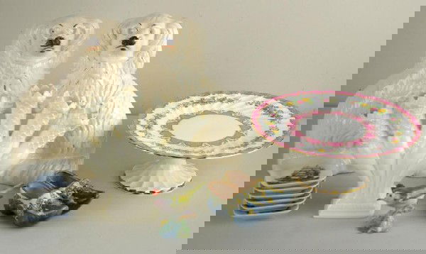 13-PIECE CONTINENTAL CERAMICS GROUP: including a Wedgwood posey holder, six Royal Copenhagen ashtrays, a pair of Holland pottery shoes, Crown Staffordshire 'Tunis' cake plate, a Copeland Spode bird, and a pair of Staffordshire spaniels (