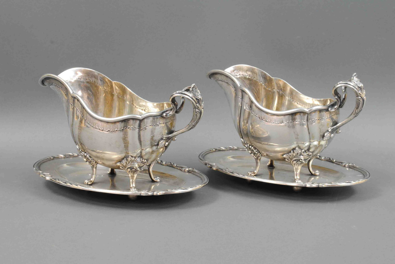 PAIR LARGE GERMAN 800 SILVER GRAVY BOATS (1 of 3)