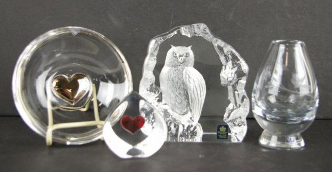 4-PIECE SWEDISH CRYSTAL GROUP including an Orrefor: 4-PIECE SWEDISH CRYSTAL GROUP including an Orrefors candy bowl with heart design, a Royal Krona owl plaque, a Kosta bud vase in bird motif, and a Mats Jonasson plaque with red heart decoration, talles