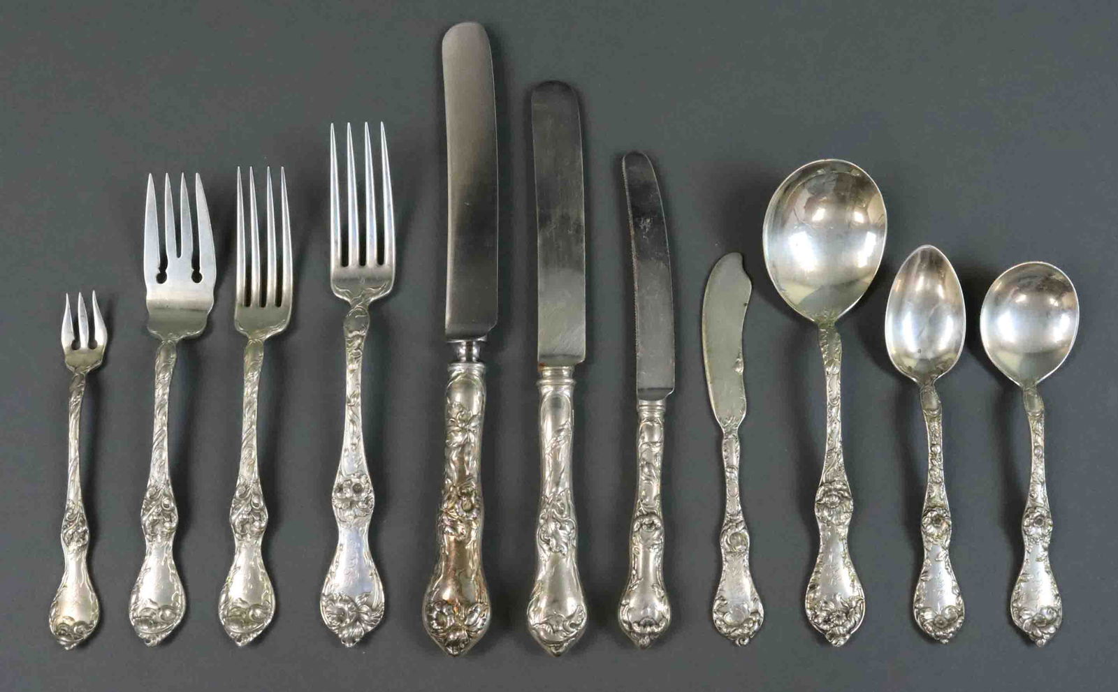 (99) PIECE REED & BARTON STERLING FLATWARE SERVICE (1 of 5)