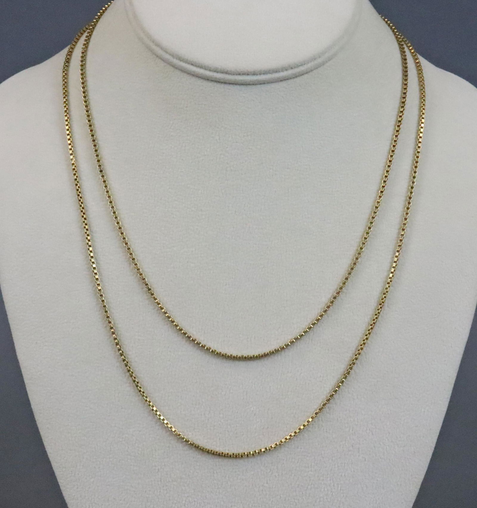 18K BOX LINK NECKCHAIN (1 of 3)