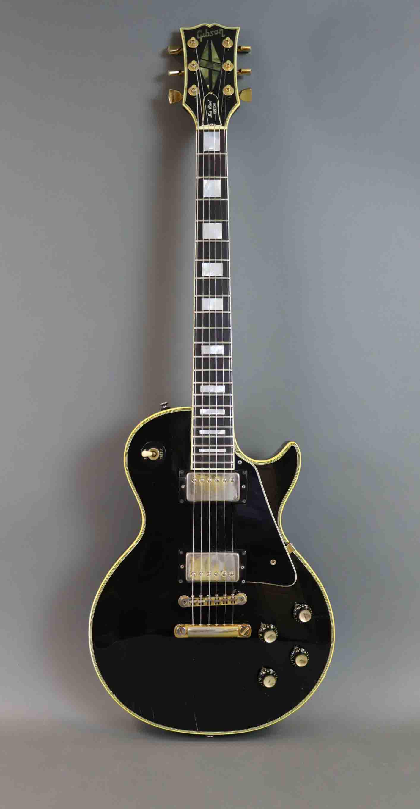 GIBSON LES PAUL CUSTOM ELECTRIC GUITAR (1 of 9)
