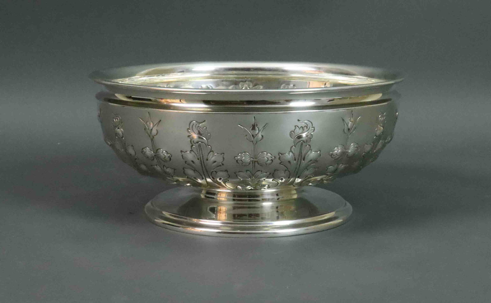 BIGELOW KENNARD STERLING REPOUSSE BOWL (1 of 2)