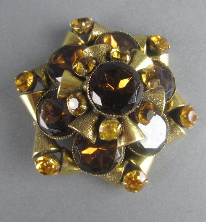 VINTAGE FASHION BROOCH - ORIGINAL BY ROBERT: in brown and amber paste, signed, 3in.