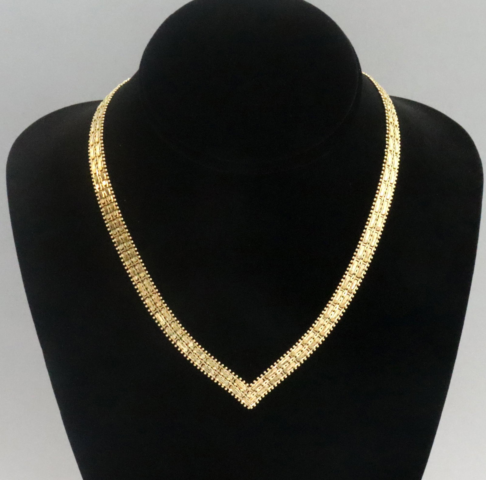 14K CHEVRON MIRROR BAR LINK NECKLACE (1 of 2)