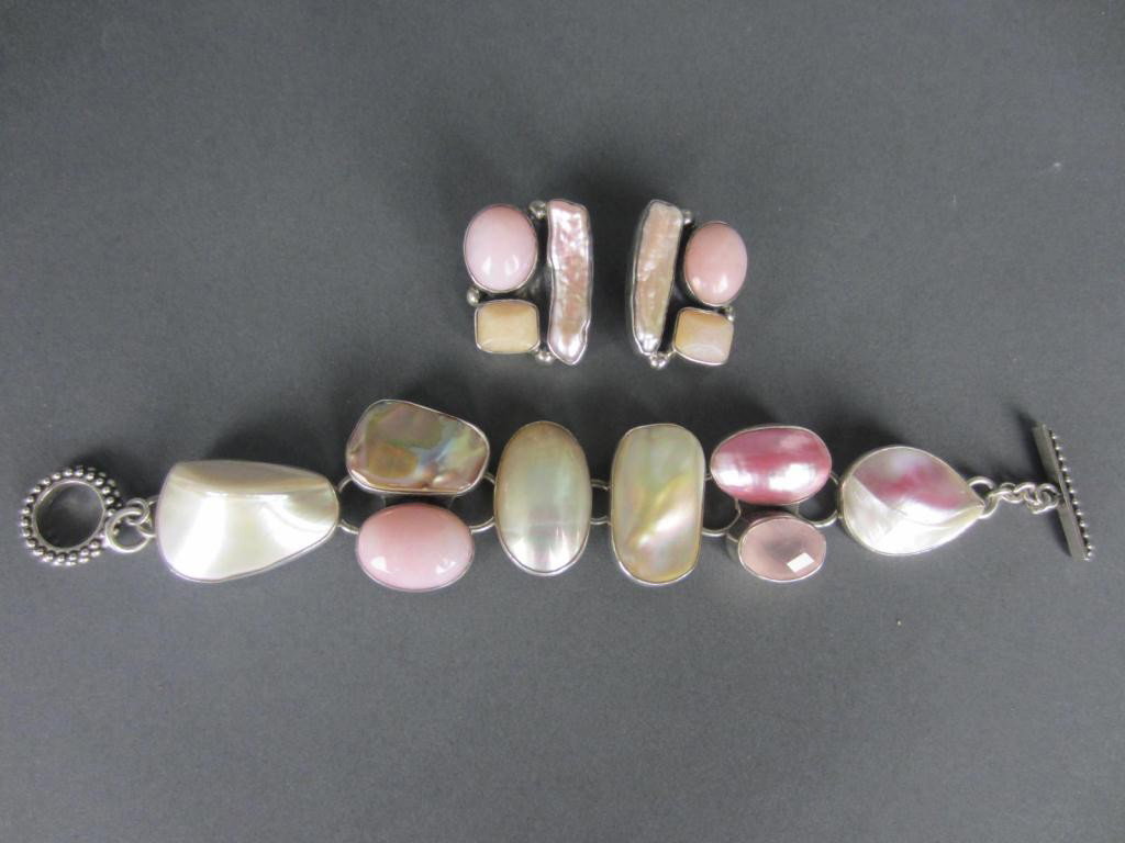 AMY KAHN RUSSELL BRACELET & EARCLIP SET: in sterling, rose quartz and baroque pearl, signed AKR, bracelet 6in.
