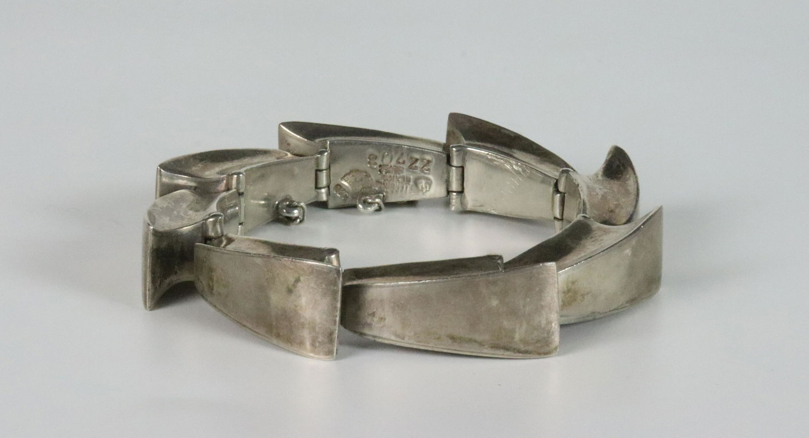 ANTONIO PINEDA STERLING MODERNIST BRACELET (1 of 3)