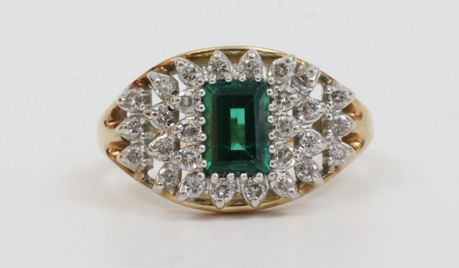 14k Green Gemstone & Diamond Ring Auction