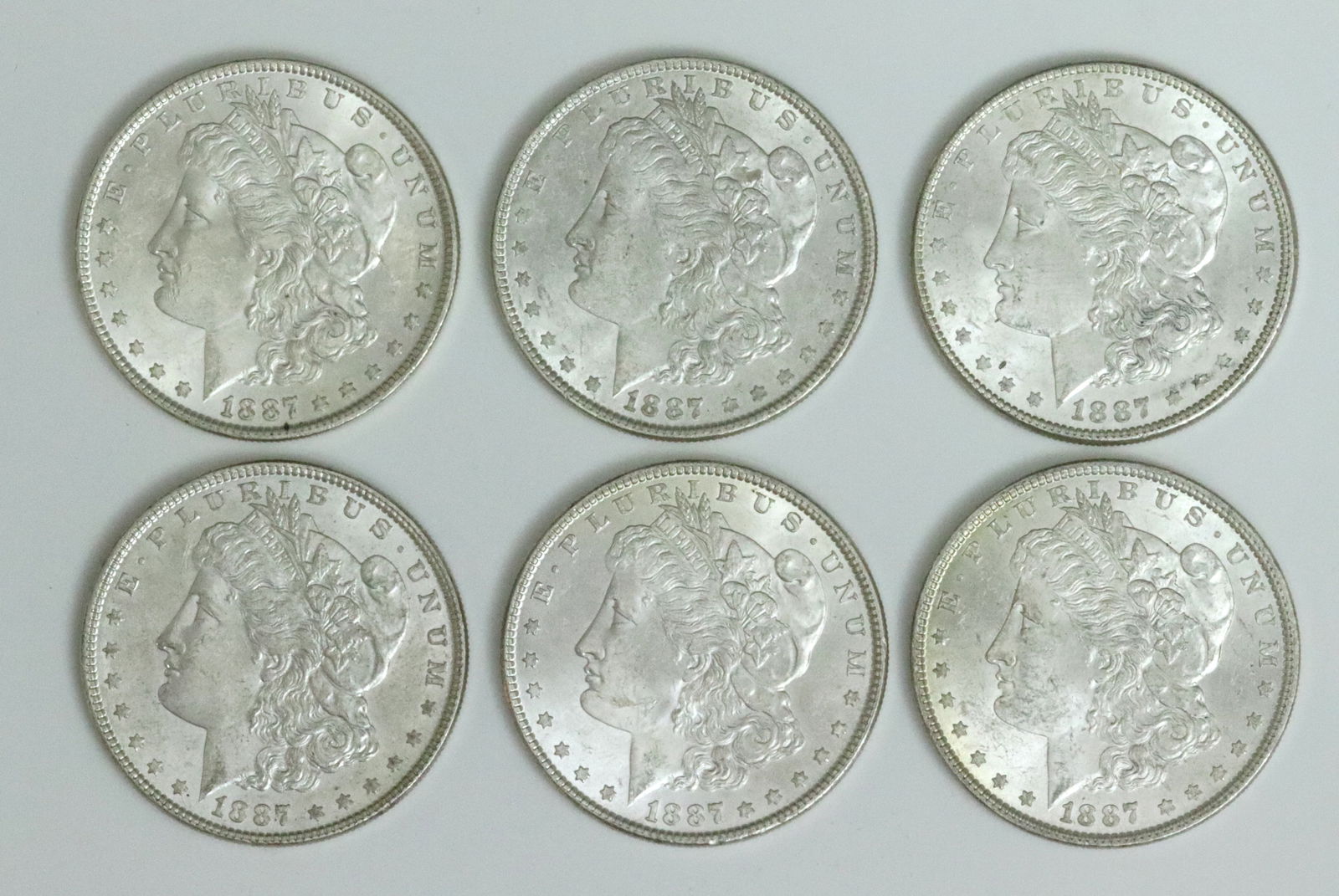 (18) BRILLIANT UNCIRCULATED MORGAN & PEACE DOLLARS (1 of 6)