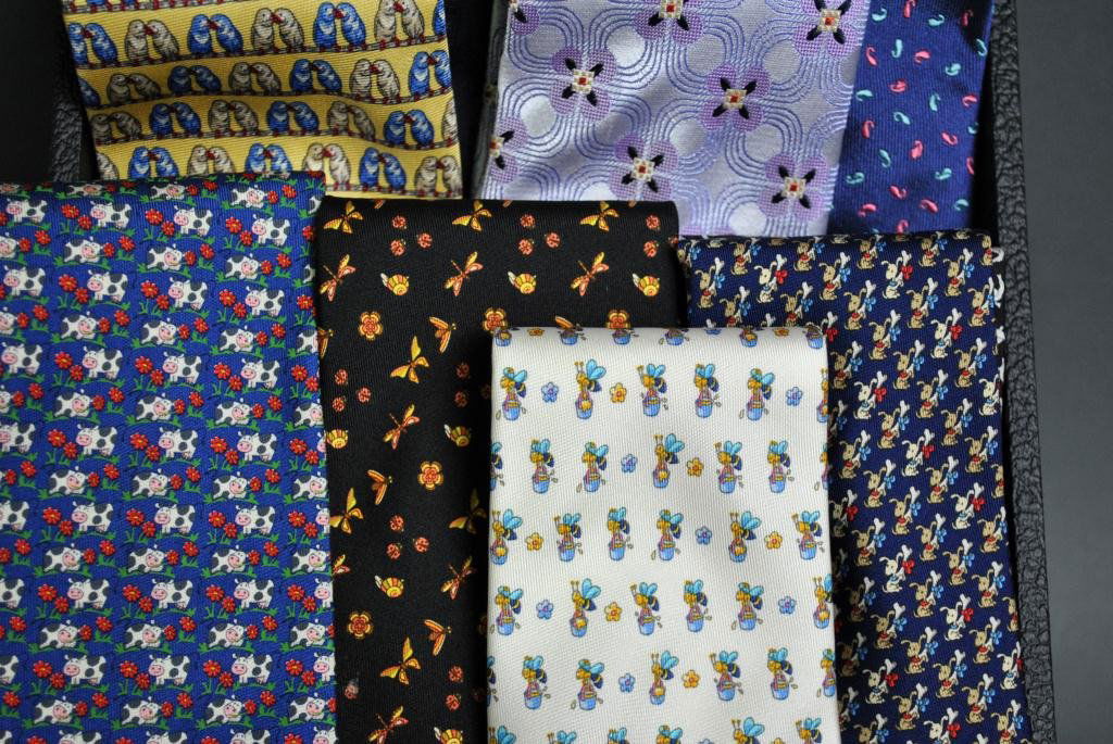 TEN DESIGNER SILK NECKTIES: including five Ferragamo, Gucci, Brioni, Zegna, Canova and Beaufort