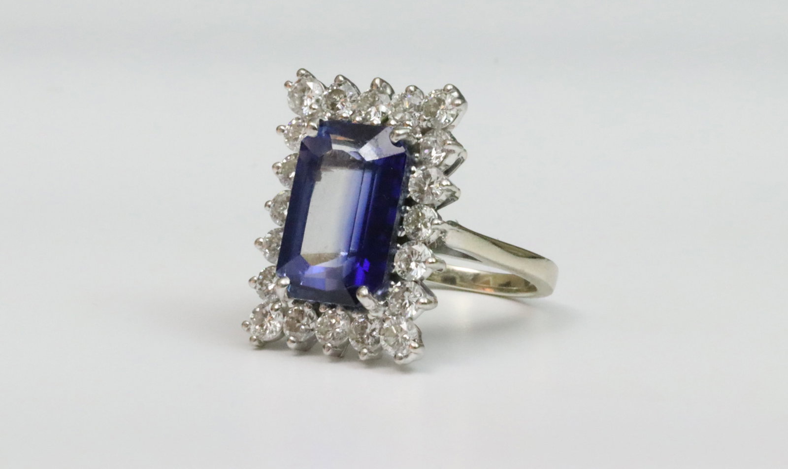 14K SAPPHIRE & DIAMOND RING (1 of 5)