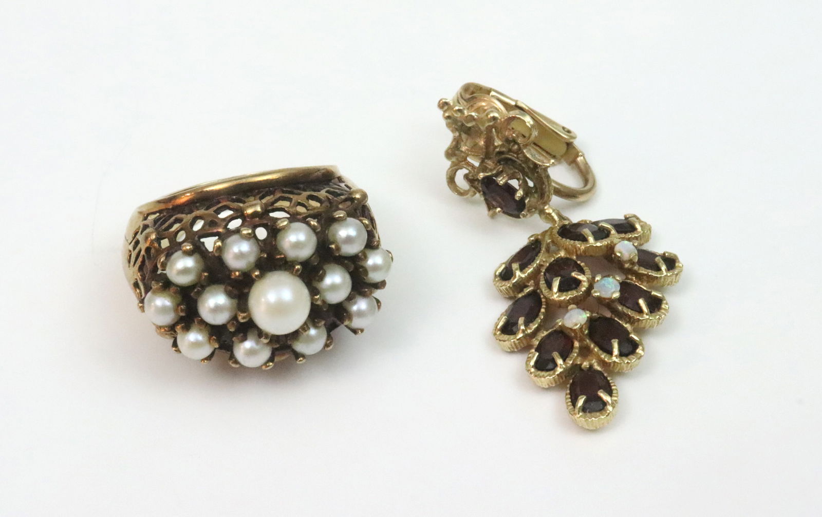 (2) PIECE GOLD JEWERLY GROUP (1 of 4)