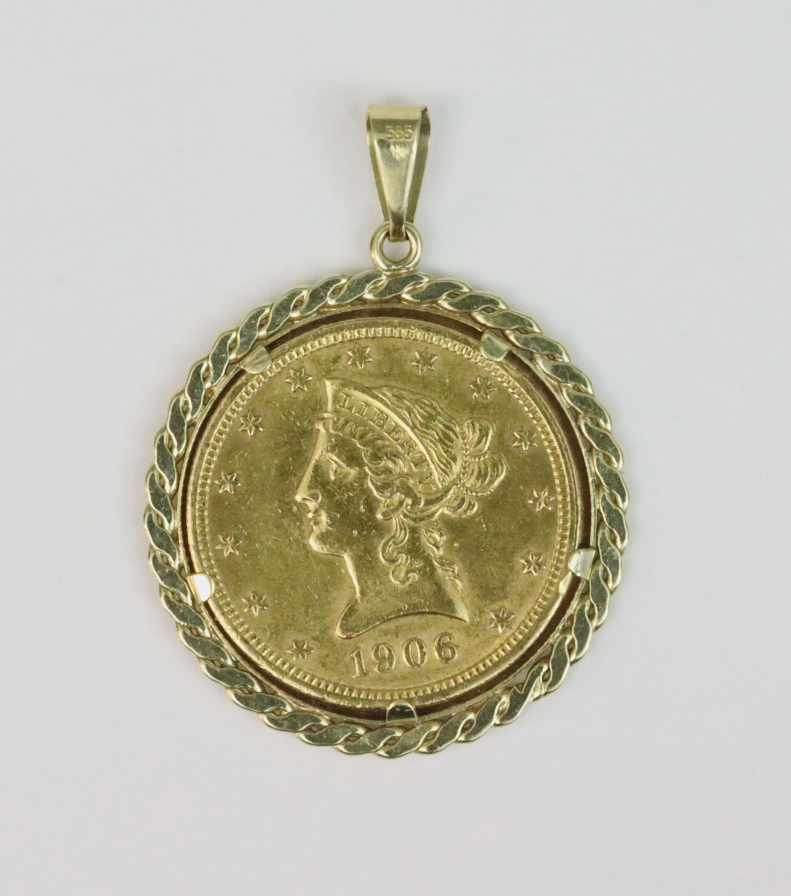 1906-D $10 US GOLD EAGLE COIN PENDANT (1 of 2)