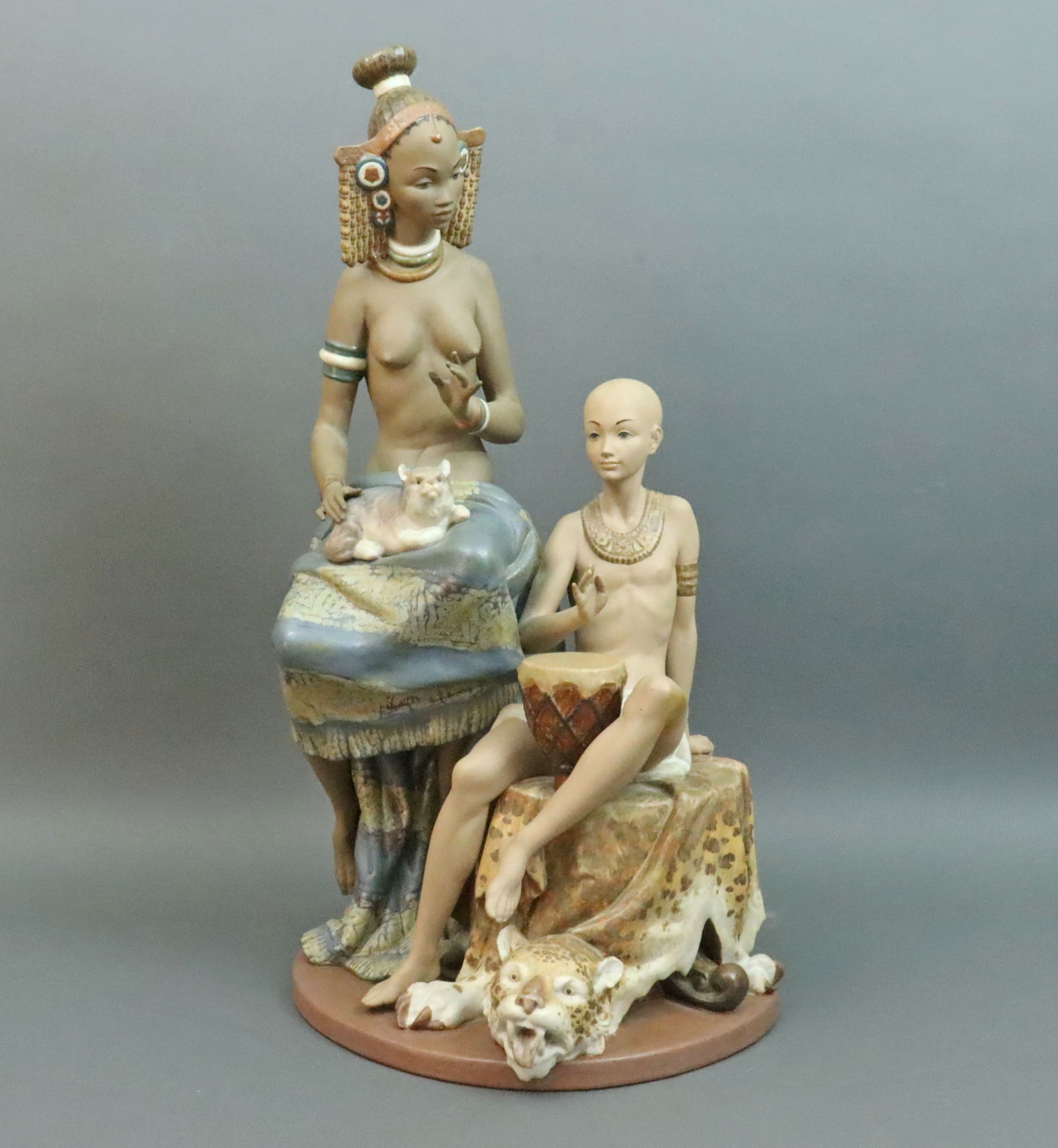 LARGE LLADRO FIGURAL GROUP - WATUSI QUEEN (1 of 5)