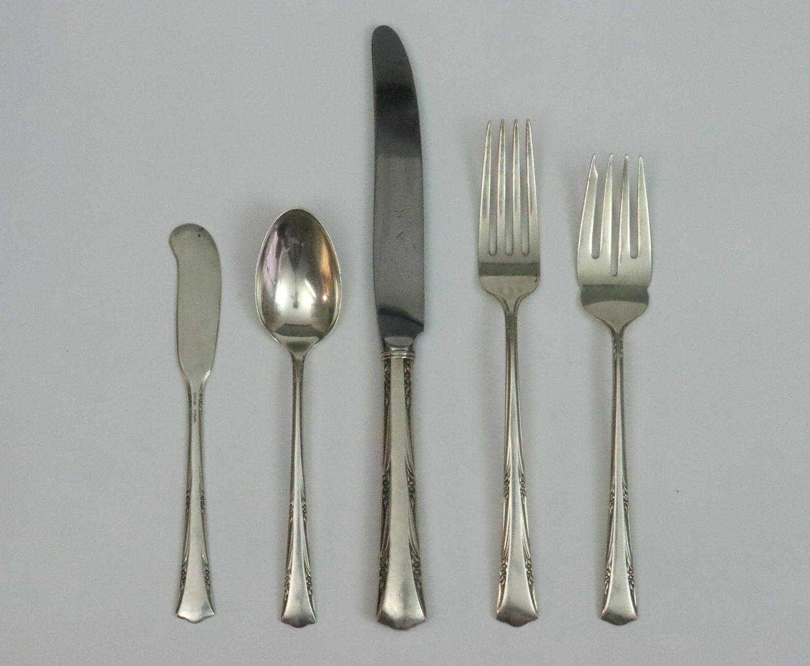 (59) PIECE GORHAM STERLING FLATWARE SERVICE (1 of 2)