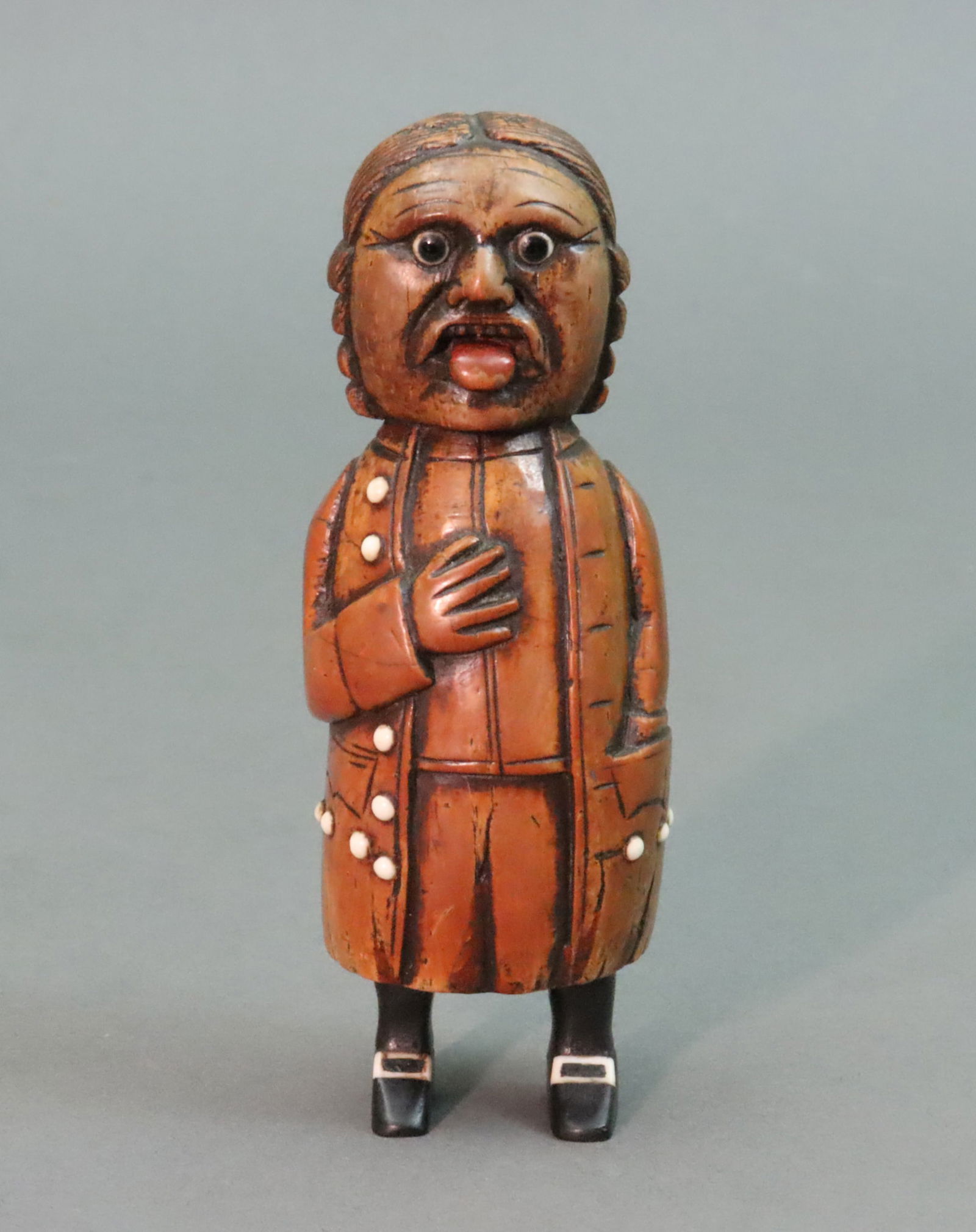 CARVED COQUILLA NUT BARRISTER (1 of 4)