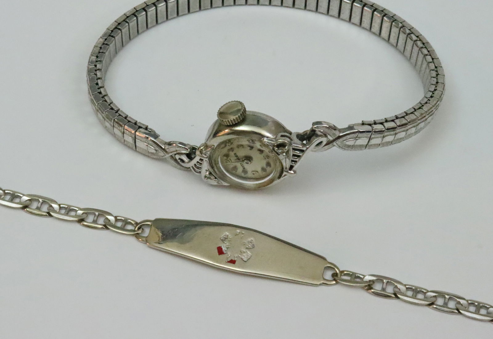 (2) PIECE GOLD JEWELRY GROUP (1 of 2)