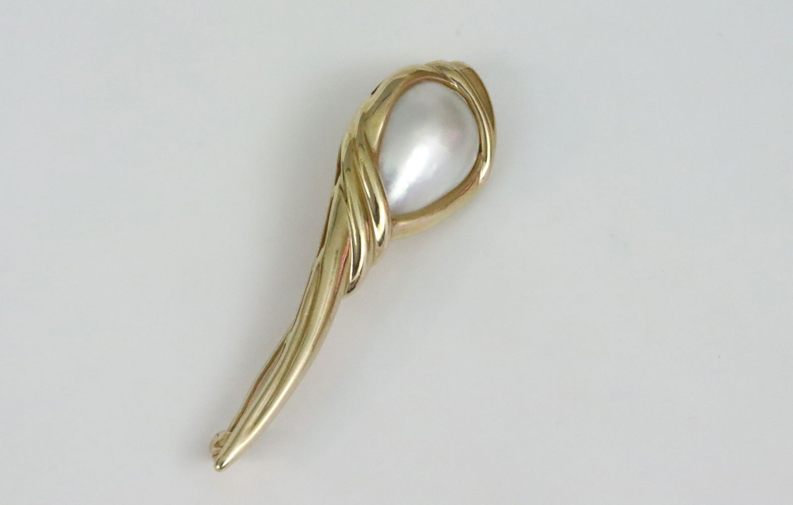 14K MABE PEARL SCEPTER FORM PIN (1 of 2)