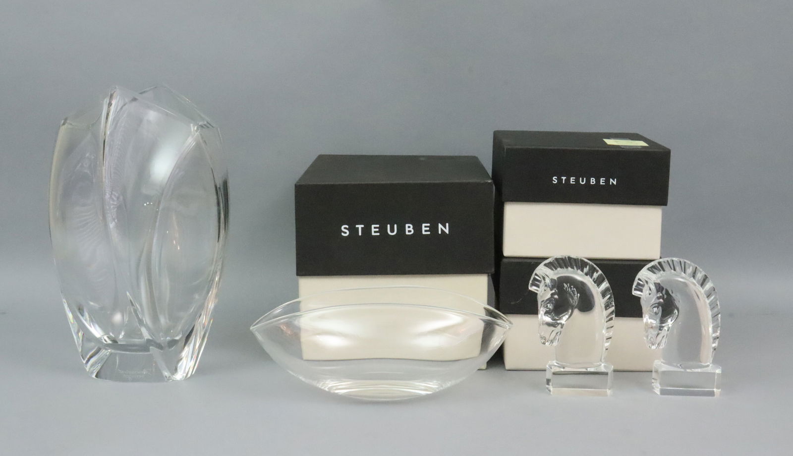 (4) PIECE CRYSTAL GROUP - STEUBEN & BACCARAT (1 of 6)