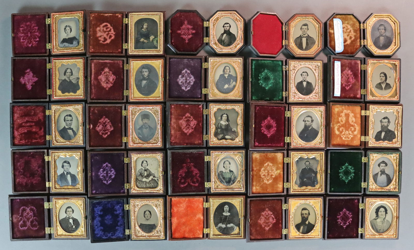 (25) 1/9 PLATE AMBROTYPES IN UNION CASES - ADULTS (1 of 9)