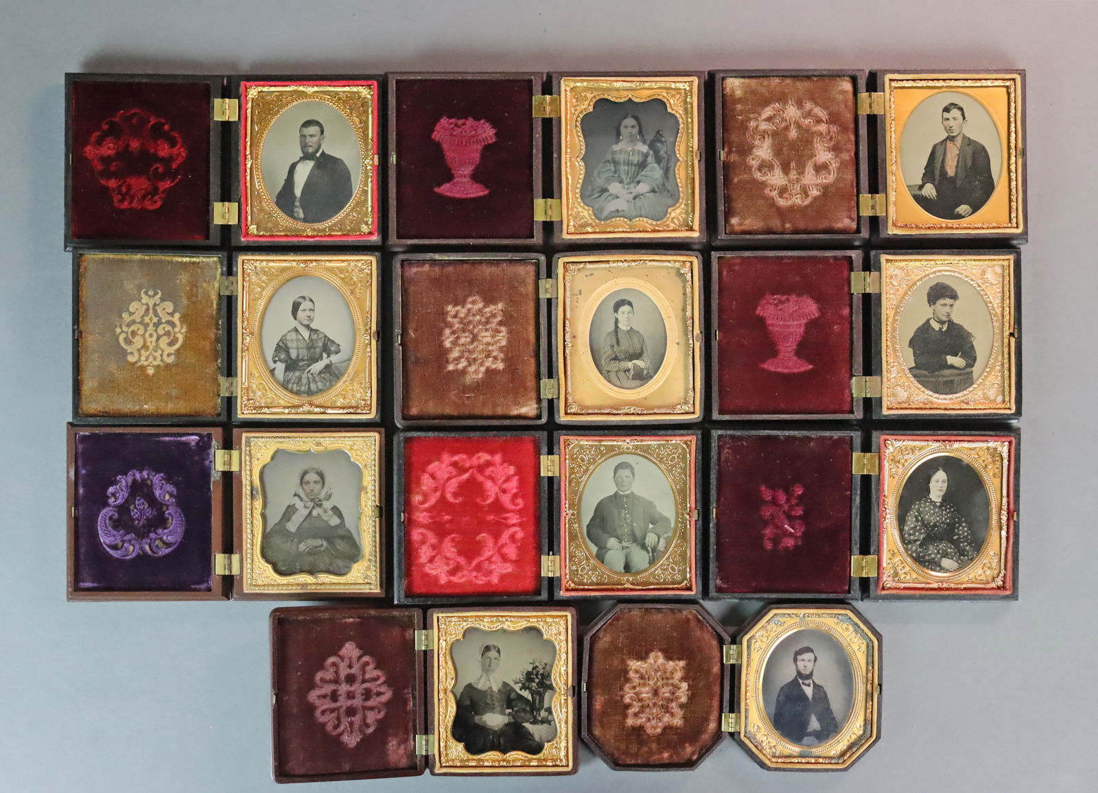 (11) 1/6 PLATE TINTYPES IN UNION CASES - ADULTS (1 of 7)