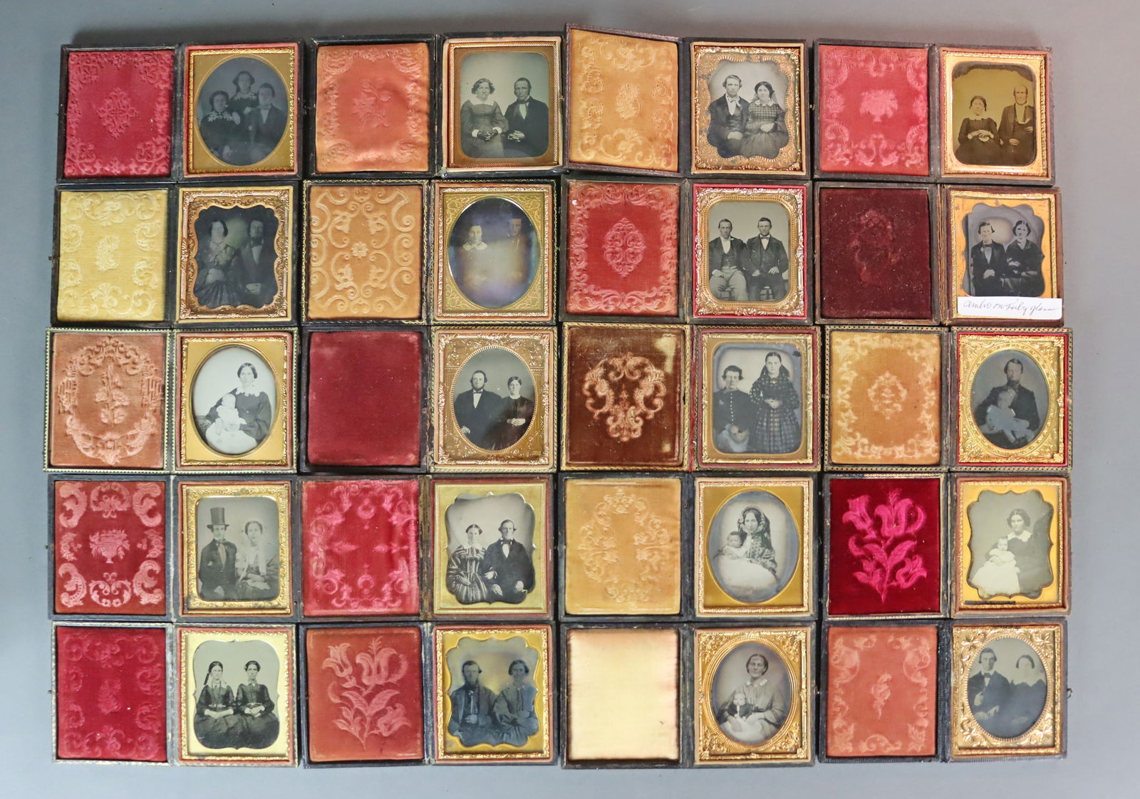 (20) 1/6 PLATE AMBROTYPES - FAMILY PORTRAITS (1 of 7)