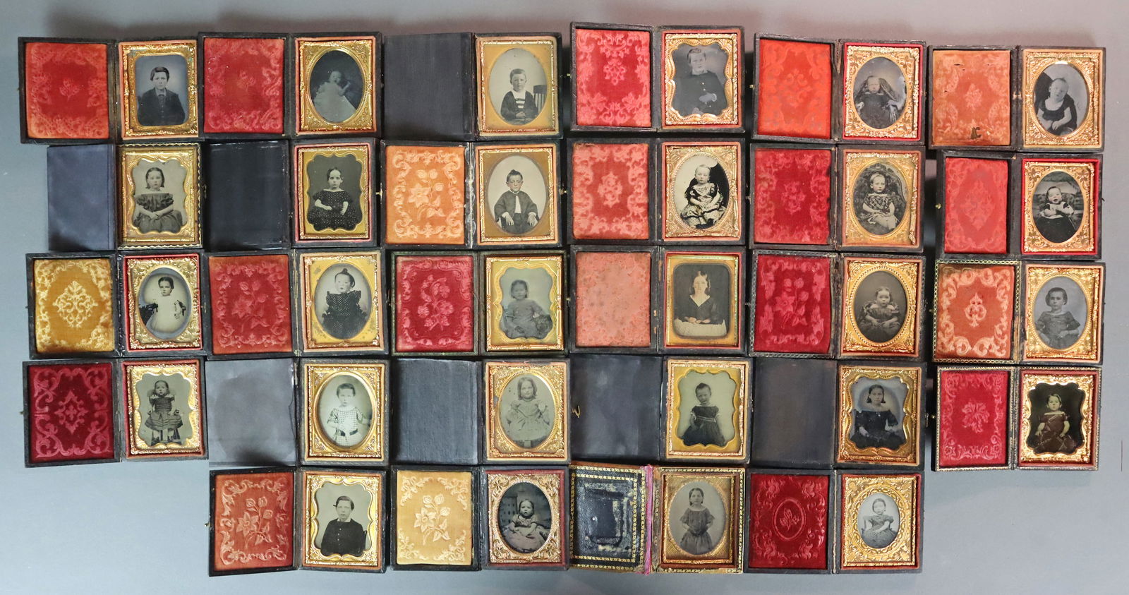 (28) 1/9 PLATE AMBROTYPES - CHILDREN (1 of 6)