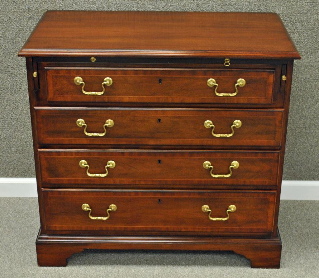 115 MAHOGANY BACHELORS CHEST, BY WELLINGTON HALL
