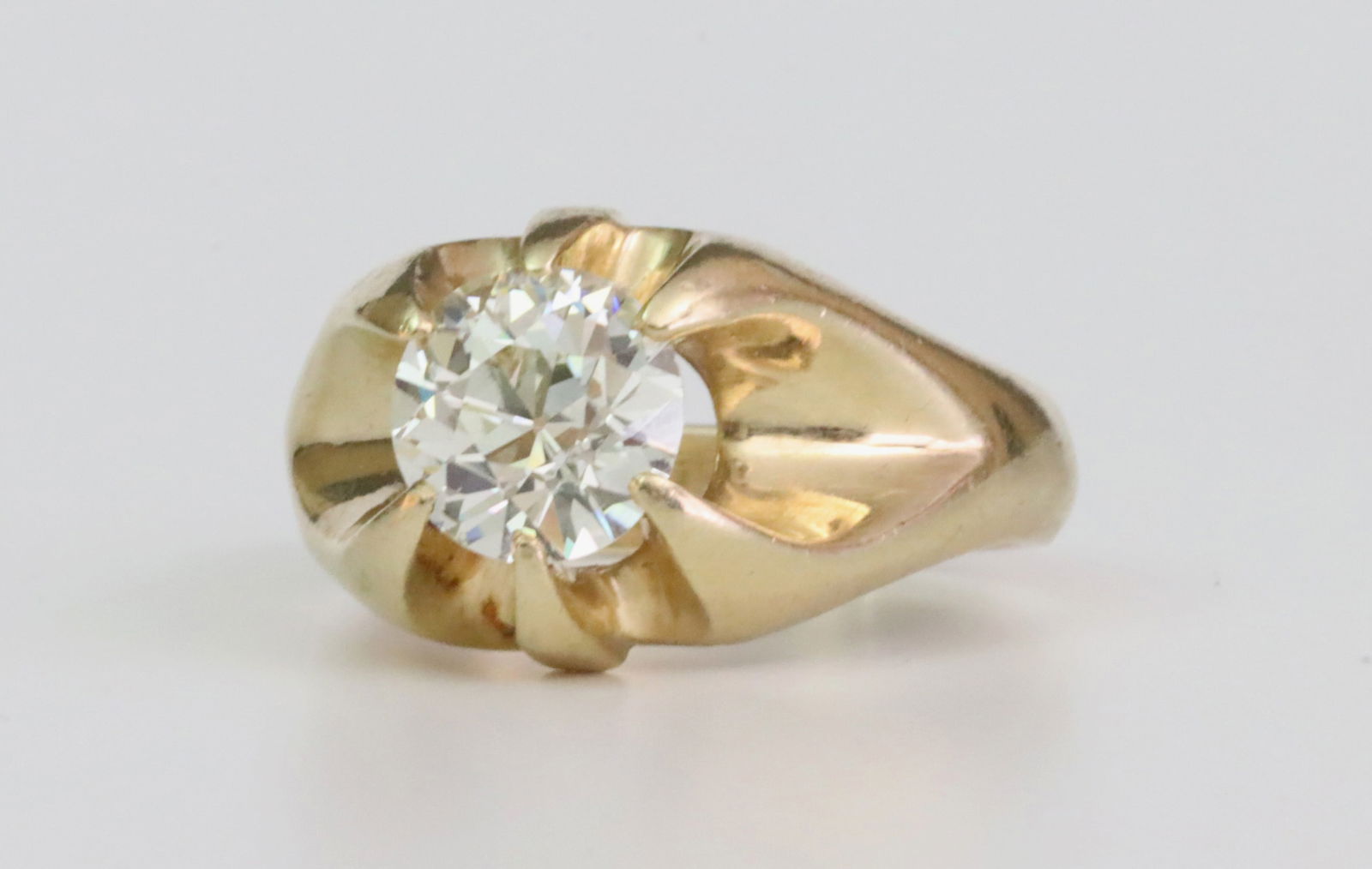 GENT'S VINTAGE DIAMOND SOLITARE RING