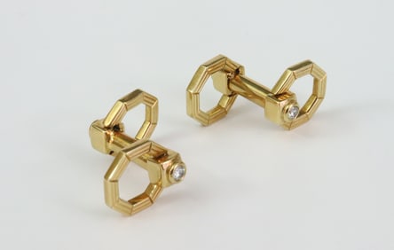 PAIR 18K DIAMOND CUFFLINKS