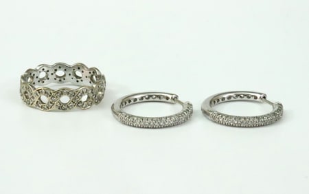 18K DIAMOND BAND AND A PAIR OF EARRINGS