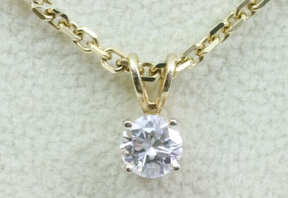 DIAMOND PENDANT ON CHAIN