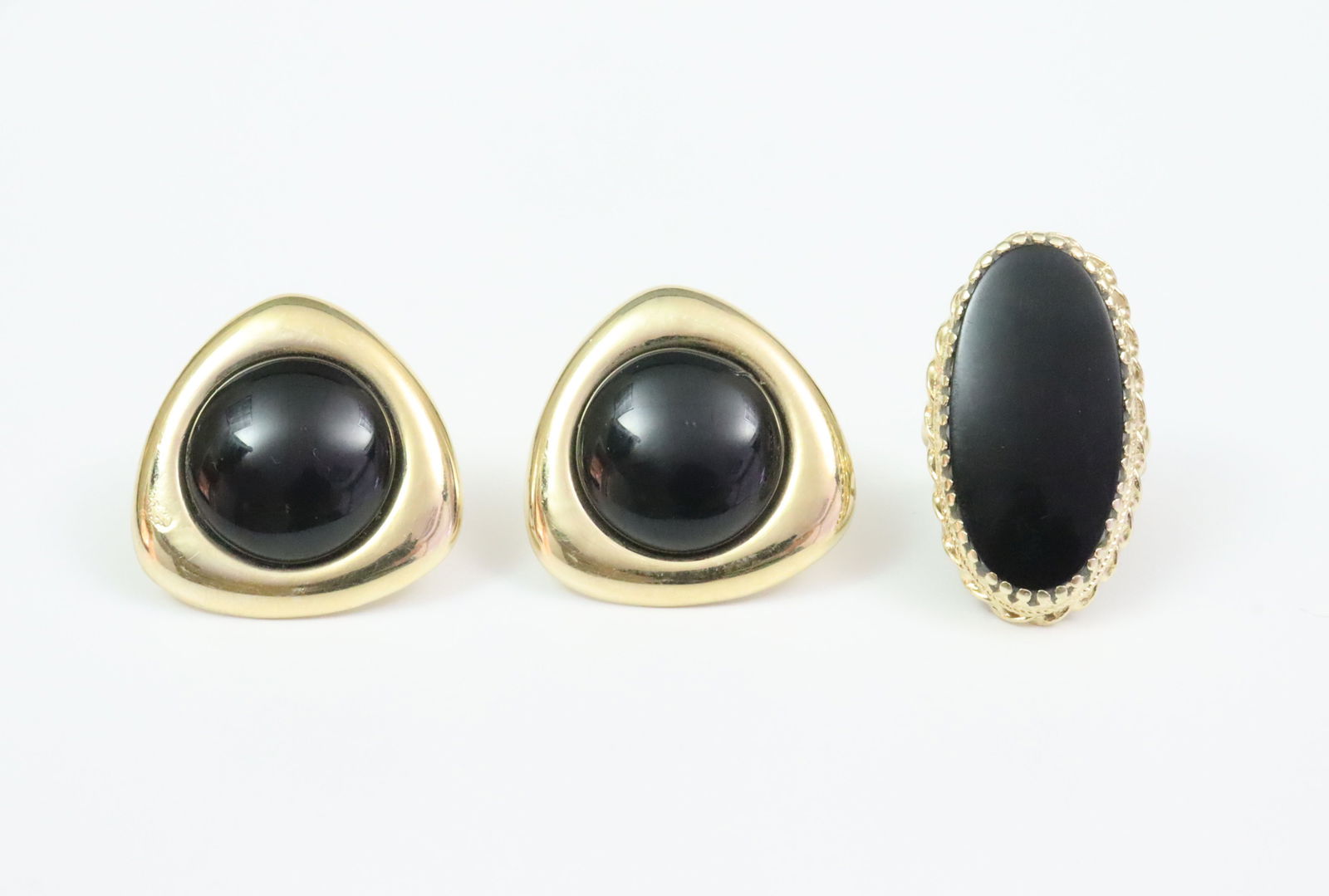 14K DINNER RING AND A PAIR OF EARRINGS (1 of 3)