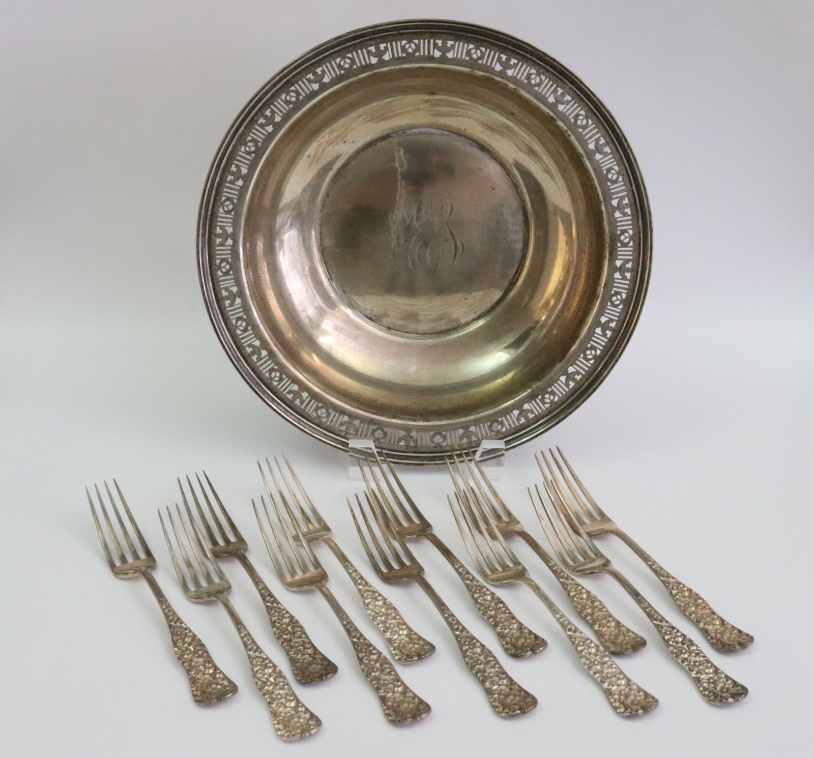 (12) PIECE STERLING SILVER GROUP (1 of 1)