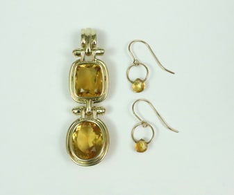 14K LARGE CITRINE PENDANT AND A PAIR OF EARRINGS