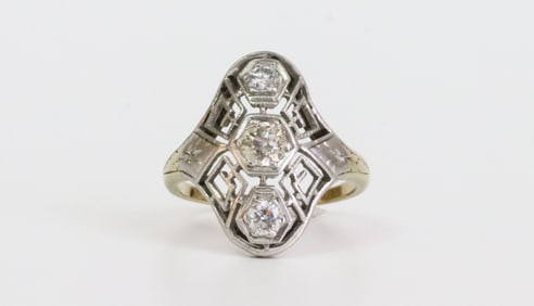 PLATINUM-TOP DECO DIAMOND RING
