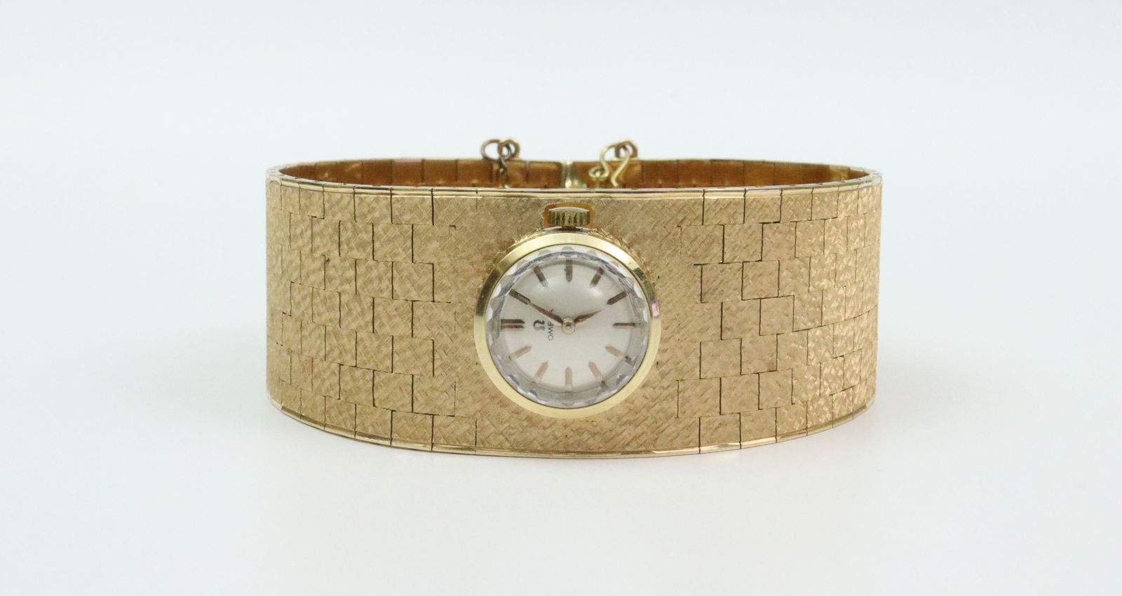 18K LADIES OMEGA BRACELET WATCH (1 of 6)