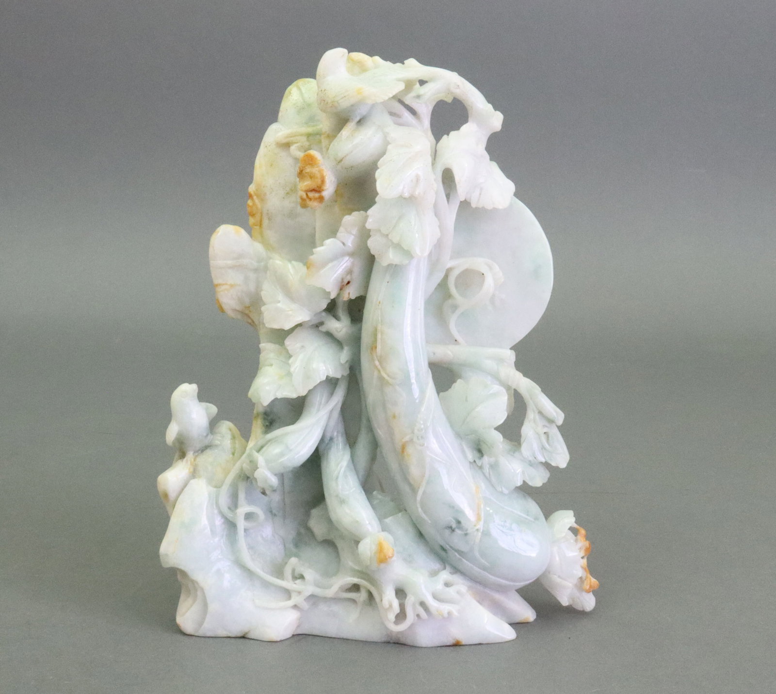 CHINESE JADEITE JADE ZUCCHINI CARVING (1 of 3)