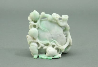 CHINESE JADEITE JADE PEACH CARVING