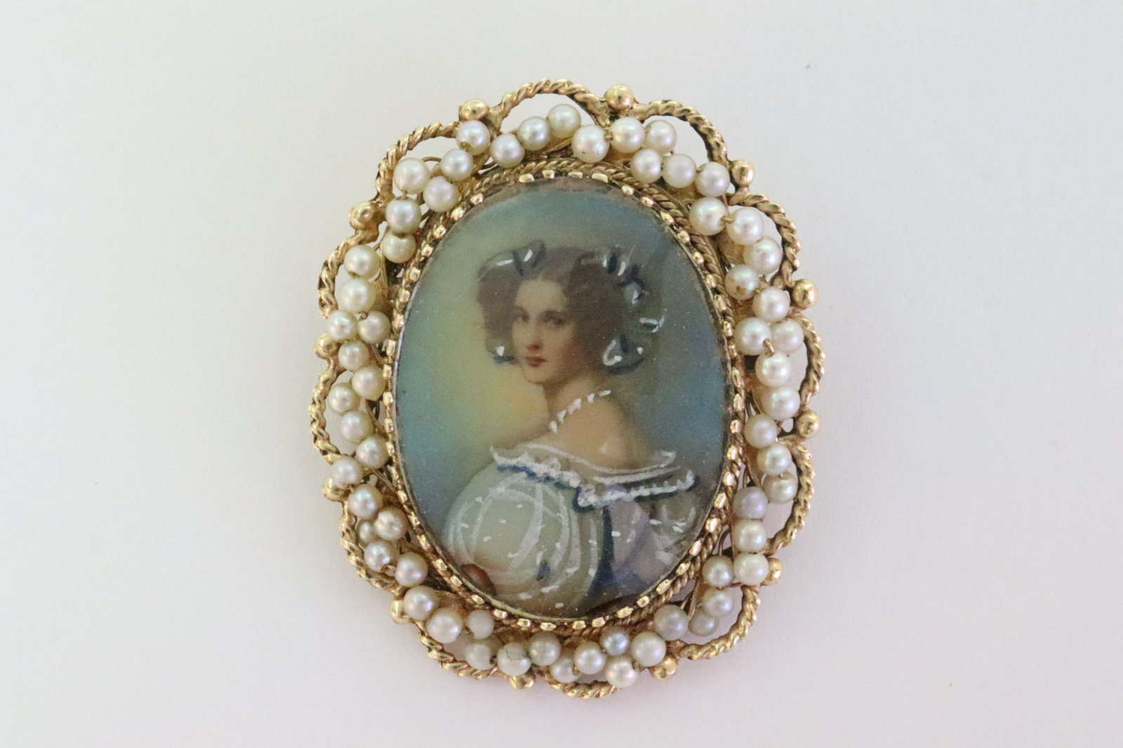 14K SEED PEARL PORTRAIT PIN PENDANT (1 of 2)