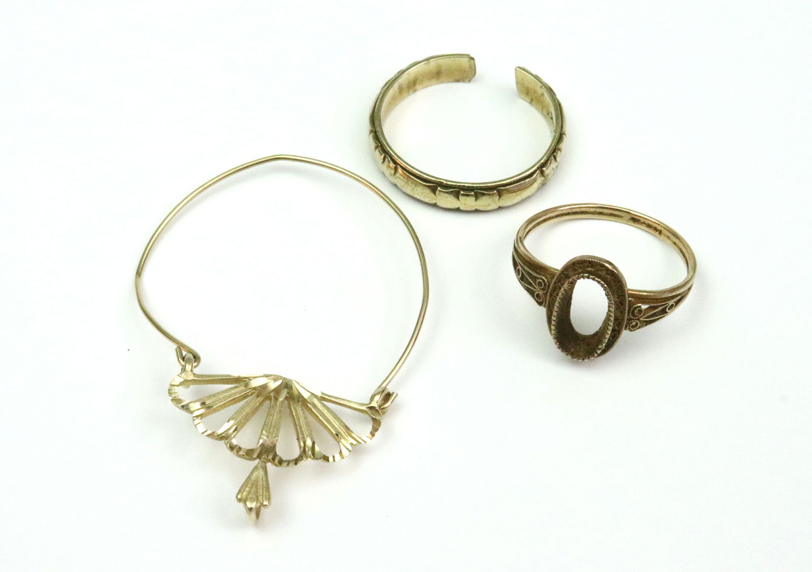 (3) PIECE 14K GOLD SCRAP GROUP (1 of 1)