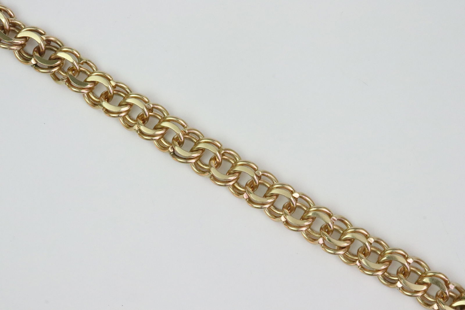 14K BOLD PARALLEL LINK BRACELET (1 of 4)
