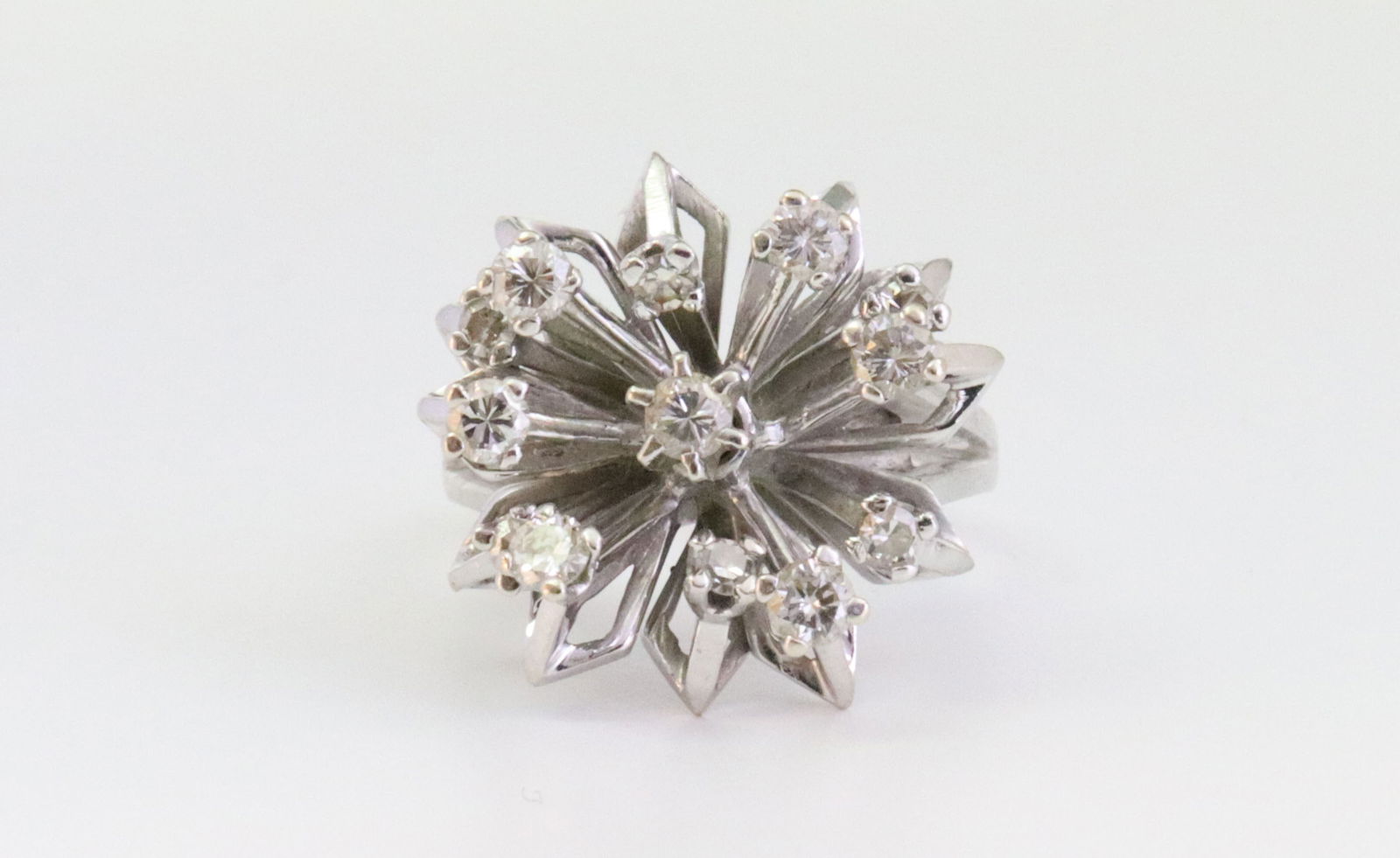 18K DIAMOND STARBURST RING (1 of 4)