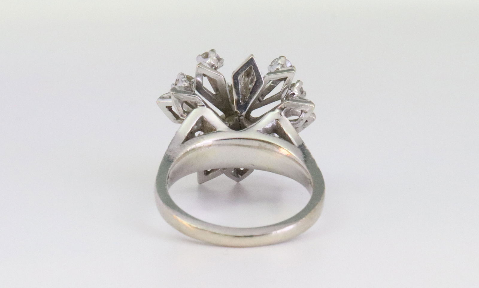 18K DIAMOND STARBURST RING - 4